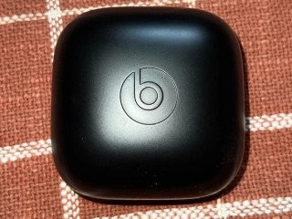 beats-by-dre-earbuds